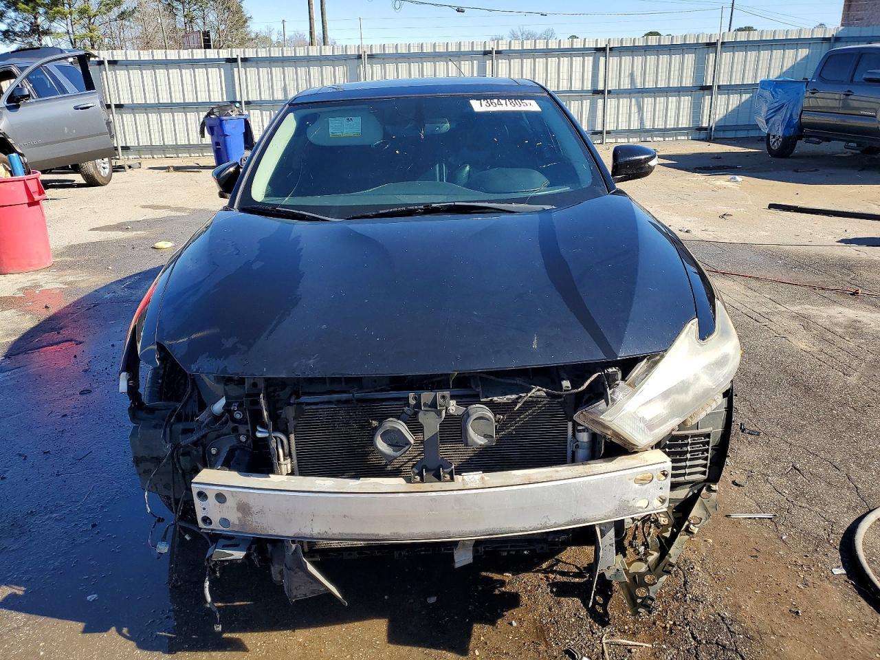 2017 NISSAN Maxima