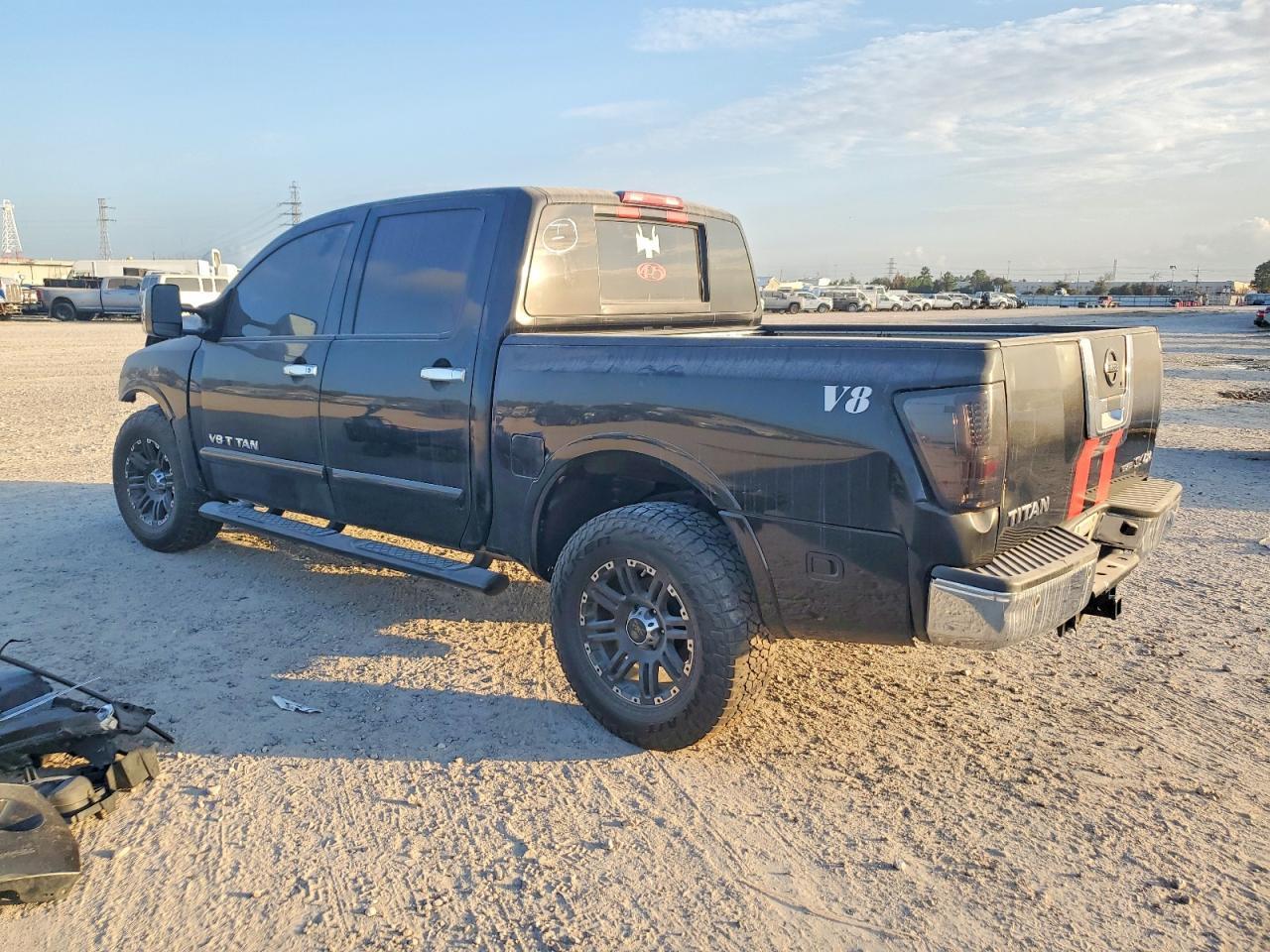 2011 NISSAN Titan