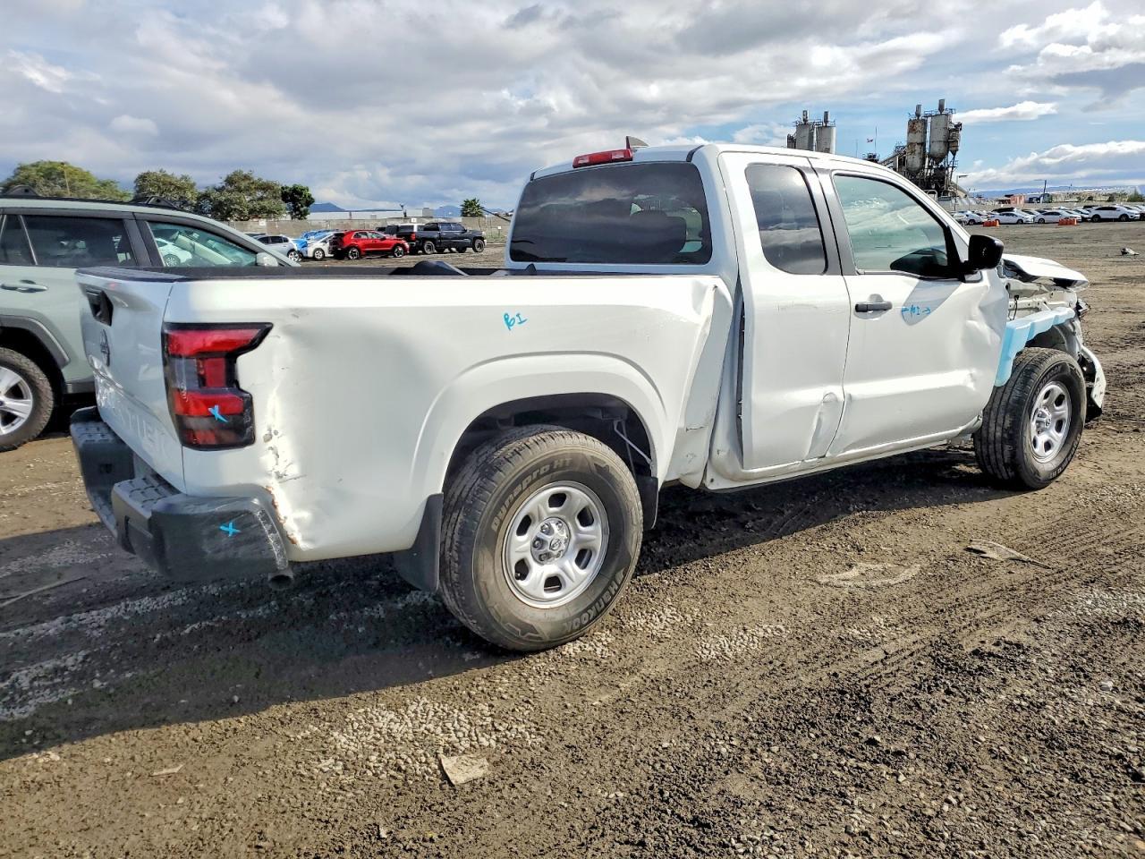 2022 NISSAN Frontier