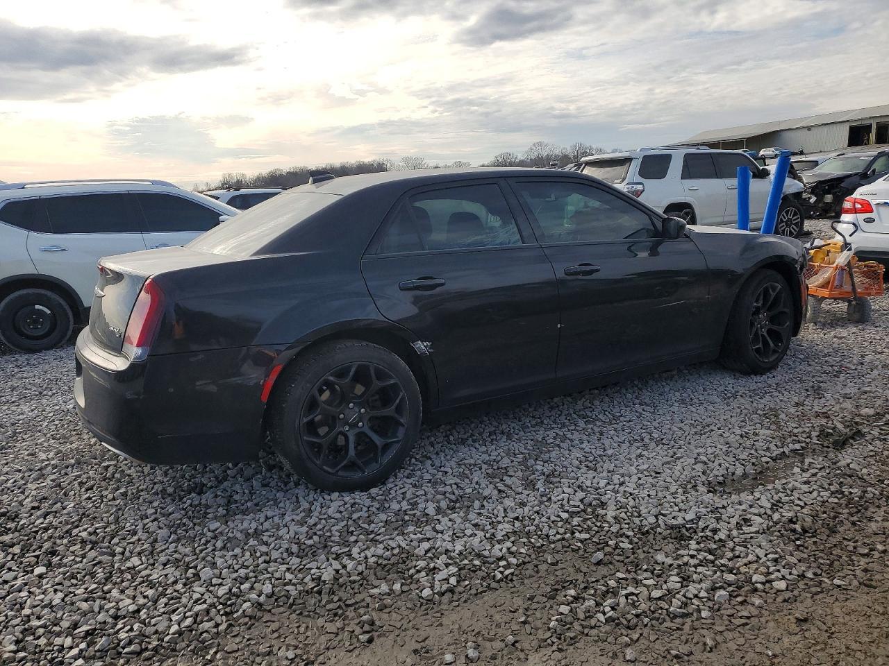 2019 CHRYSLER 300