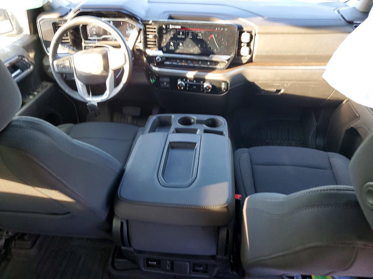 2025 GMC Sierra