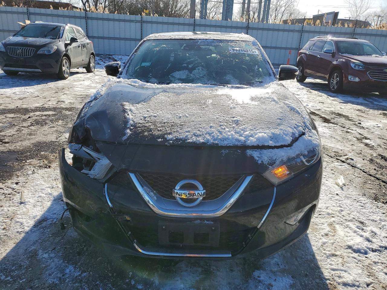 2017 NISSAN Maxima