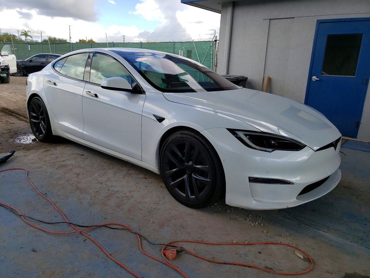 2022 TESLA MODEL S