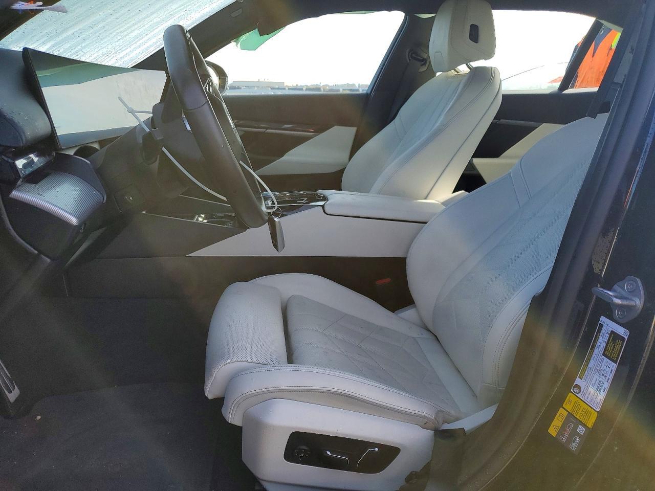 2024 BMW i5