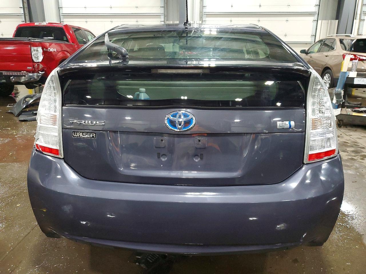 2011 TOYOTA PRIUS
