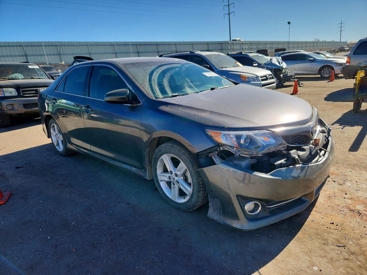 2014 TOYOTA CAMRY