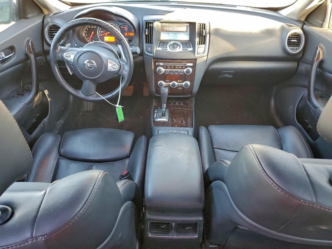 2011 NISSAN Maxima