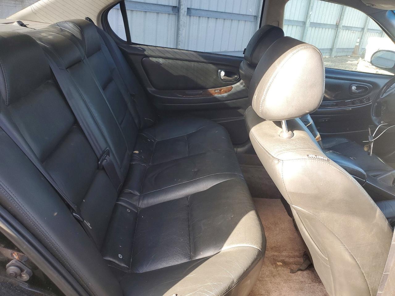 2002 NISSAN Maxima