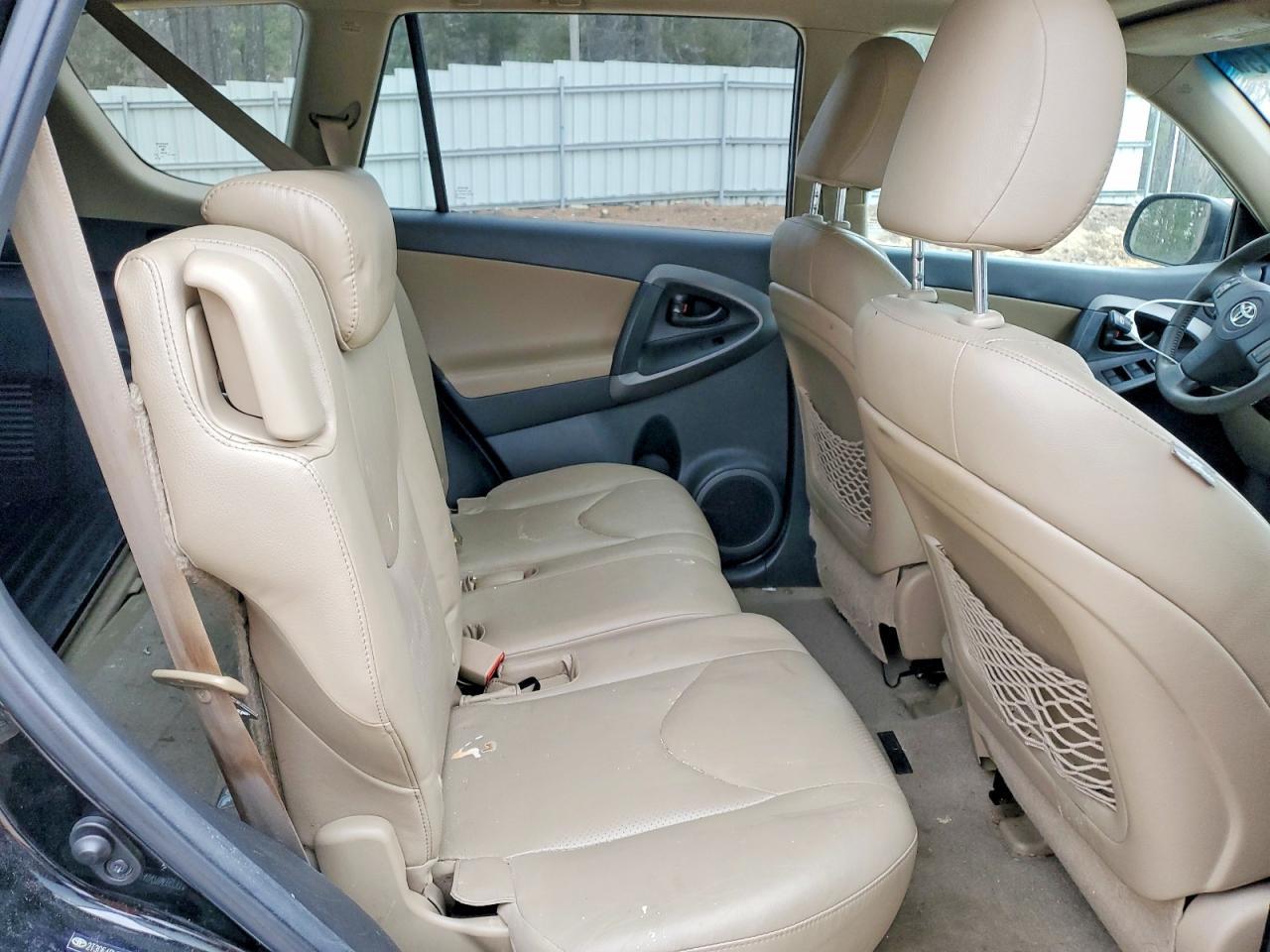 2011 TOYOTA RAV4