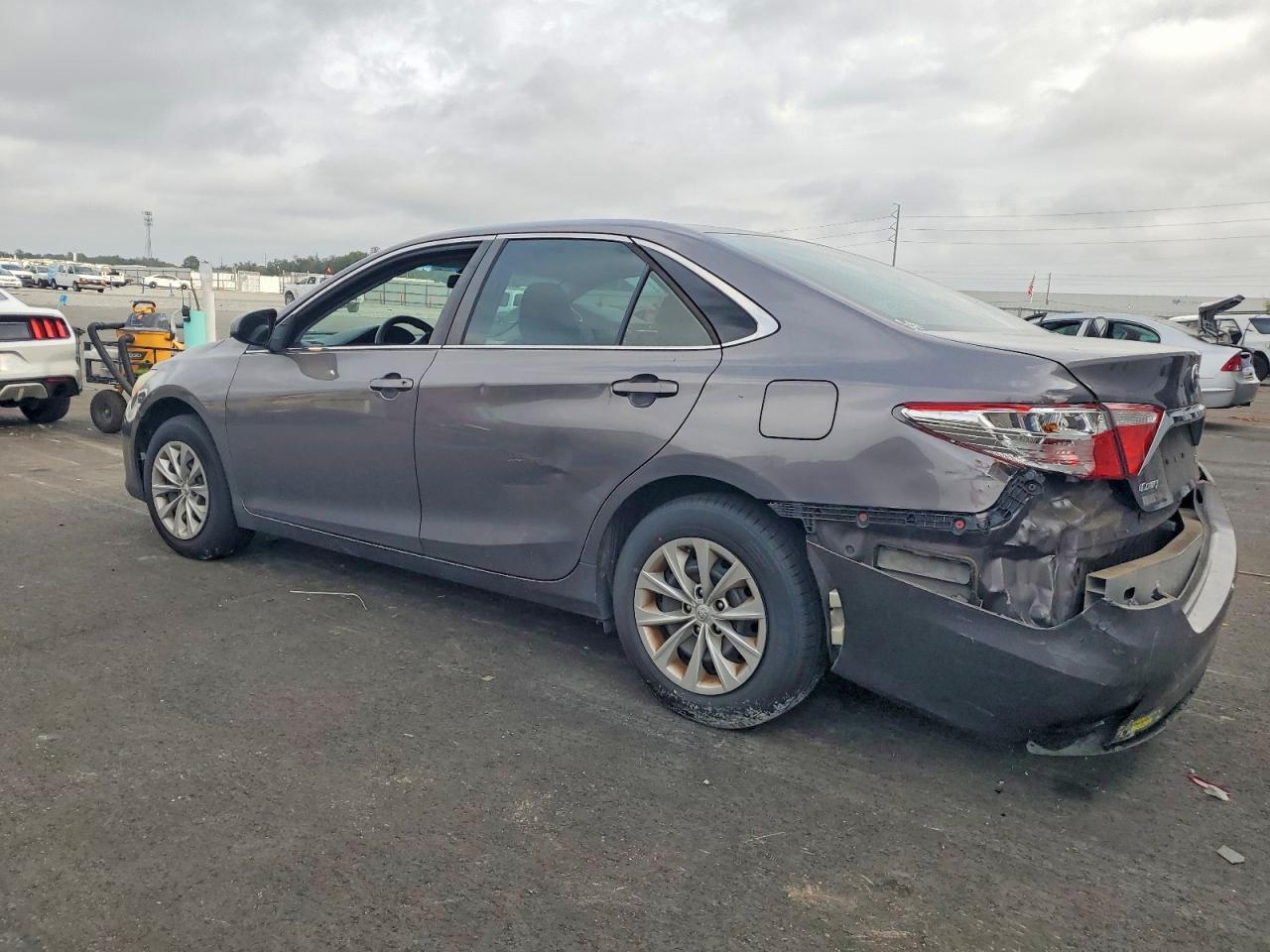 2001 TOYOTA CAMRY
