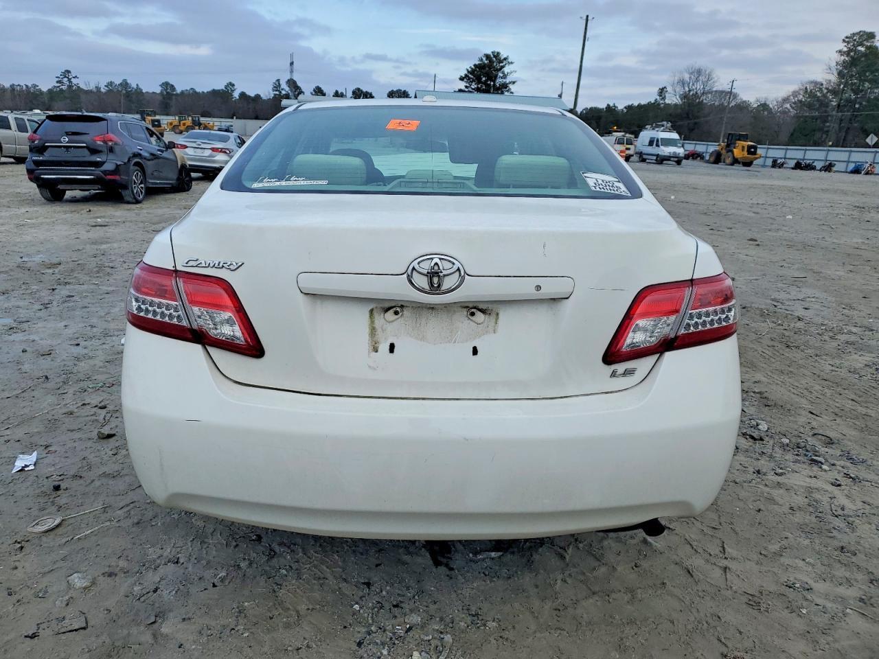 2011 TOYOTA CAMRY