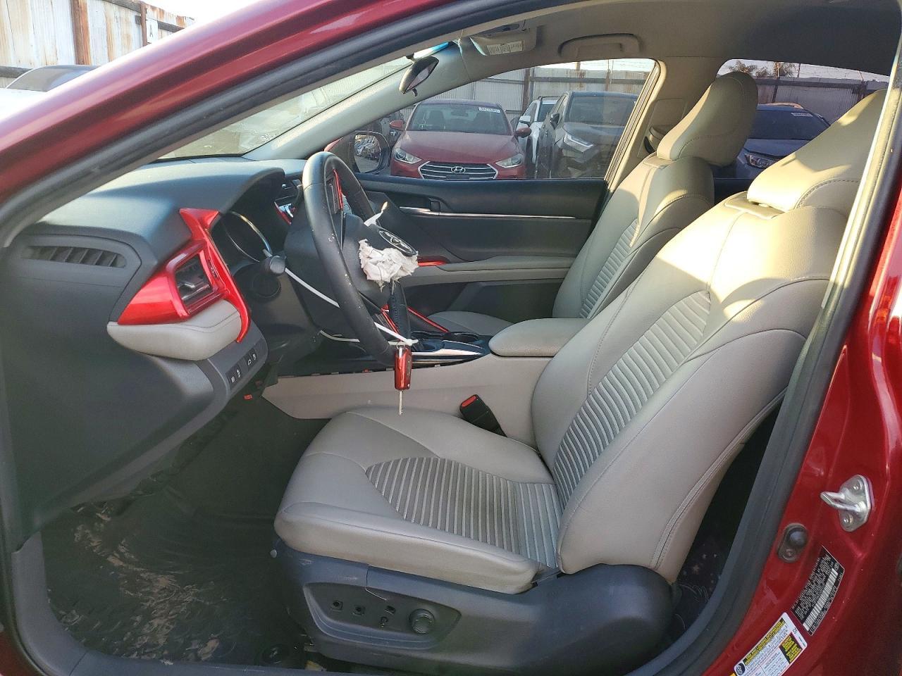 2018 TOYOTA CAMRY
