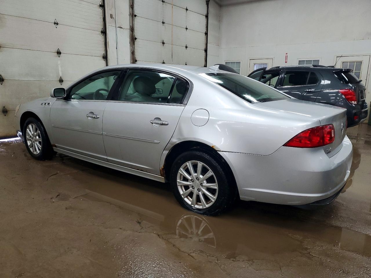 2010 BUICK Lucerne