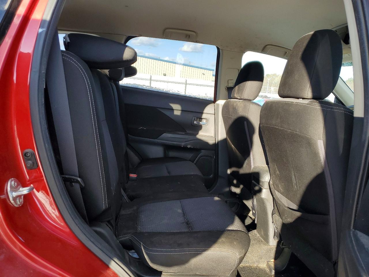 2017 MITSUBISHI outlander