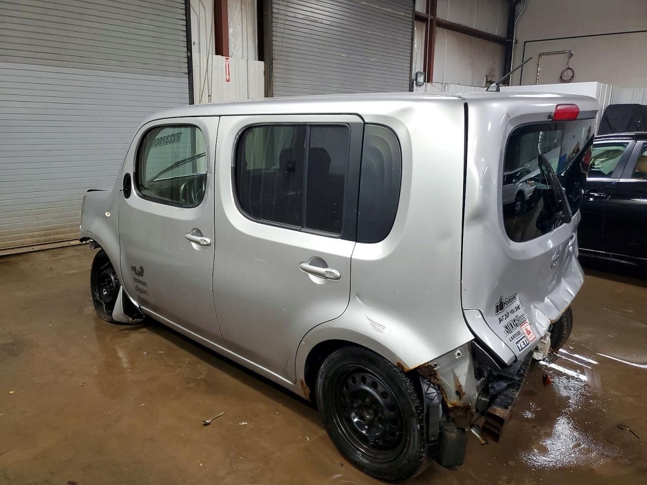 2010 NISSAN CUBE