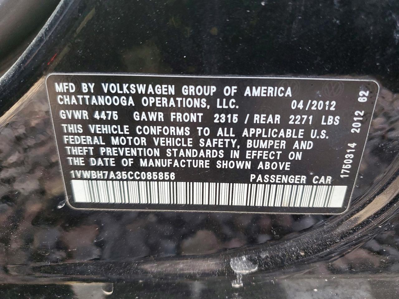 2012 VOLKSWAGEN Passat
