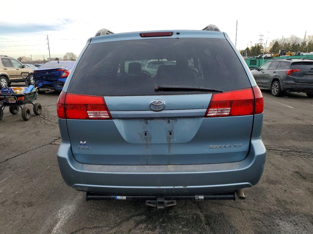2005 TOYOTA SIENNA
