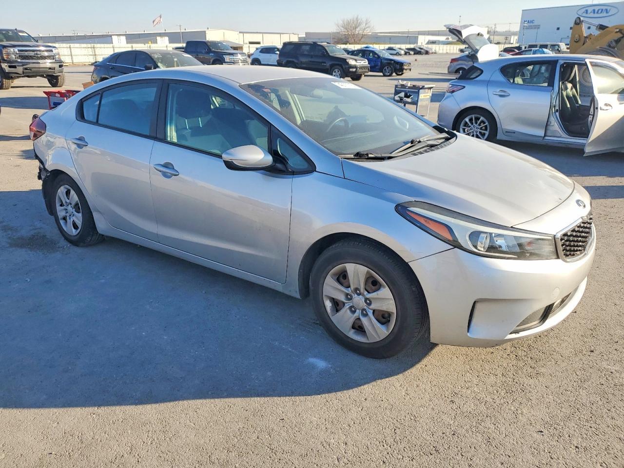 2017 KIA FORTE