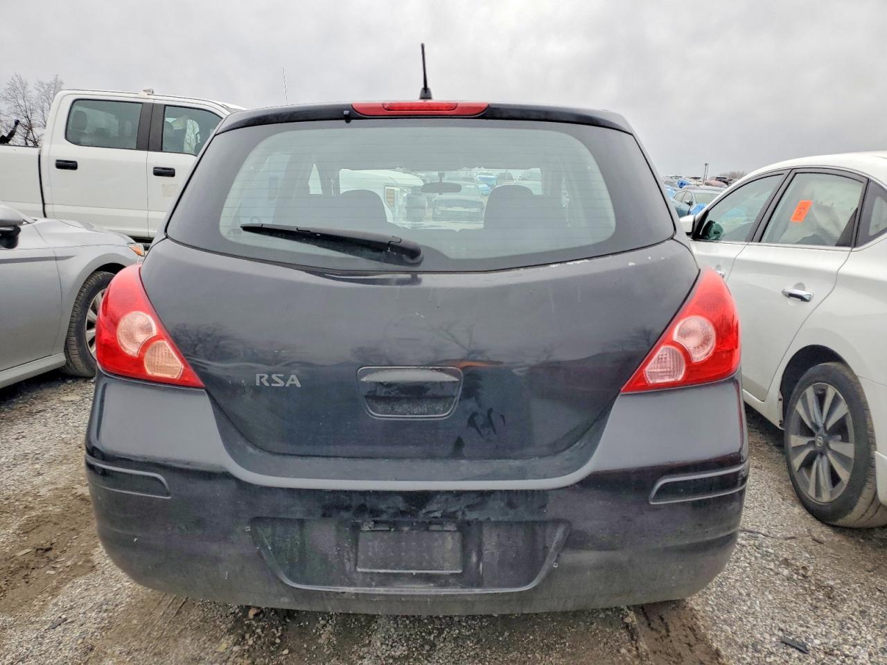 2010 NISSAN VERSA