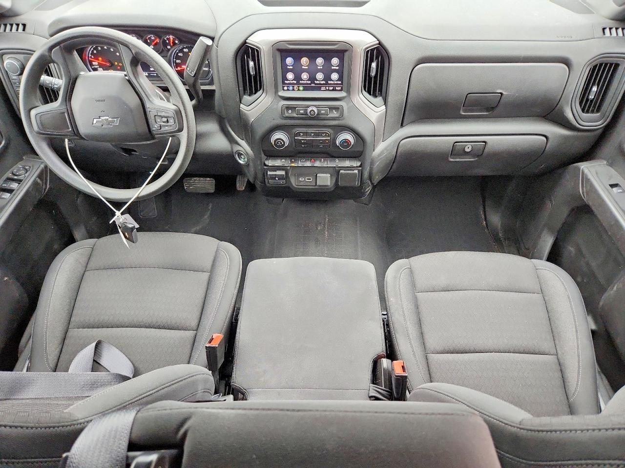 2024 CHEVROLET Silverado