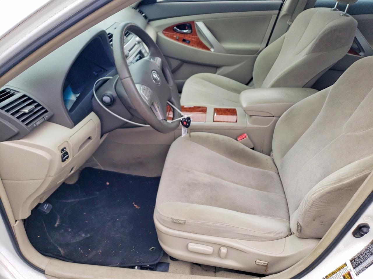 2010 TOYOTA CAMRY