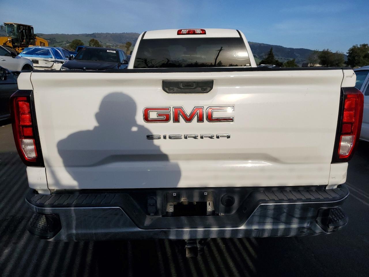 2023 GMC Sierra