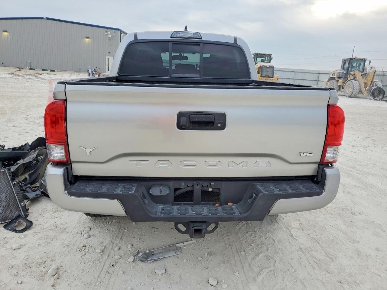 2016 TOYOTA TACOMA