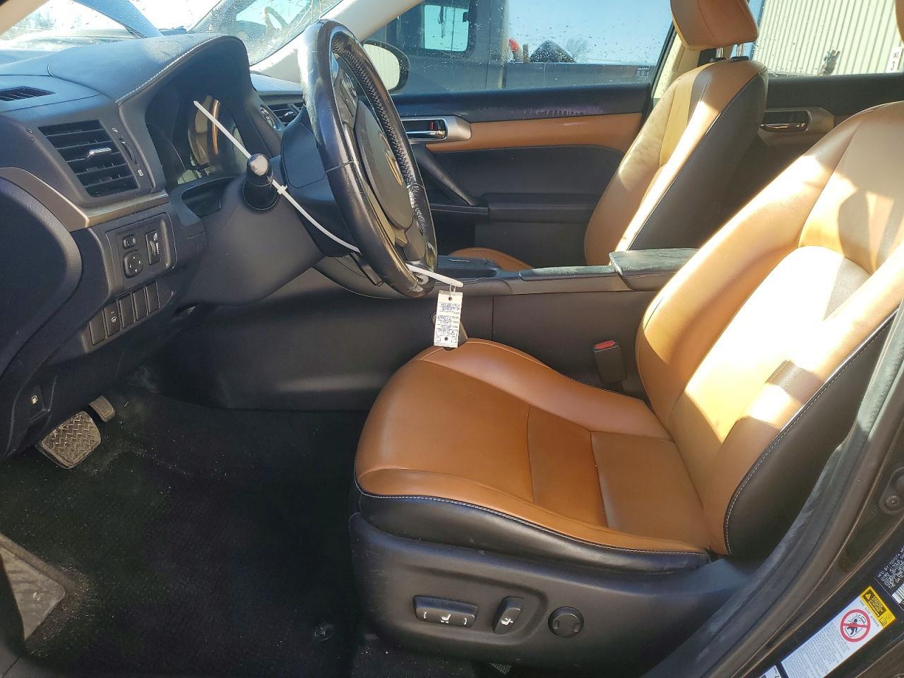 2016 LEXUS CT 200