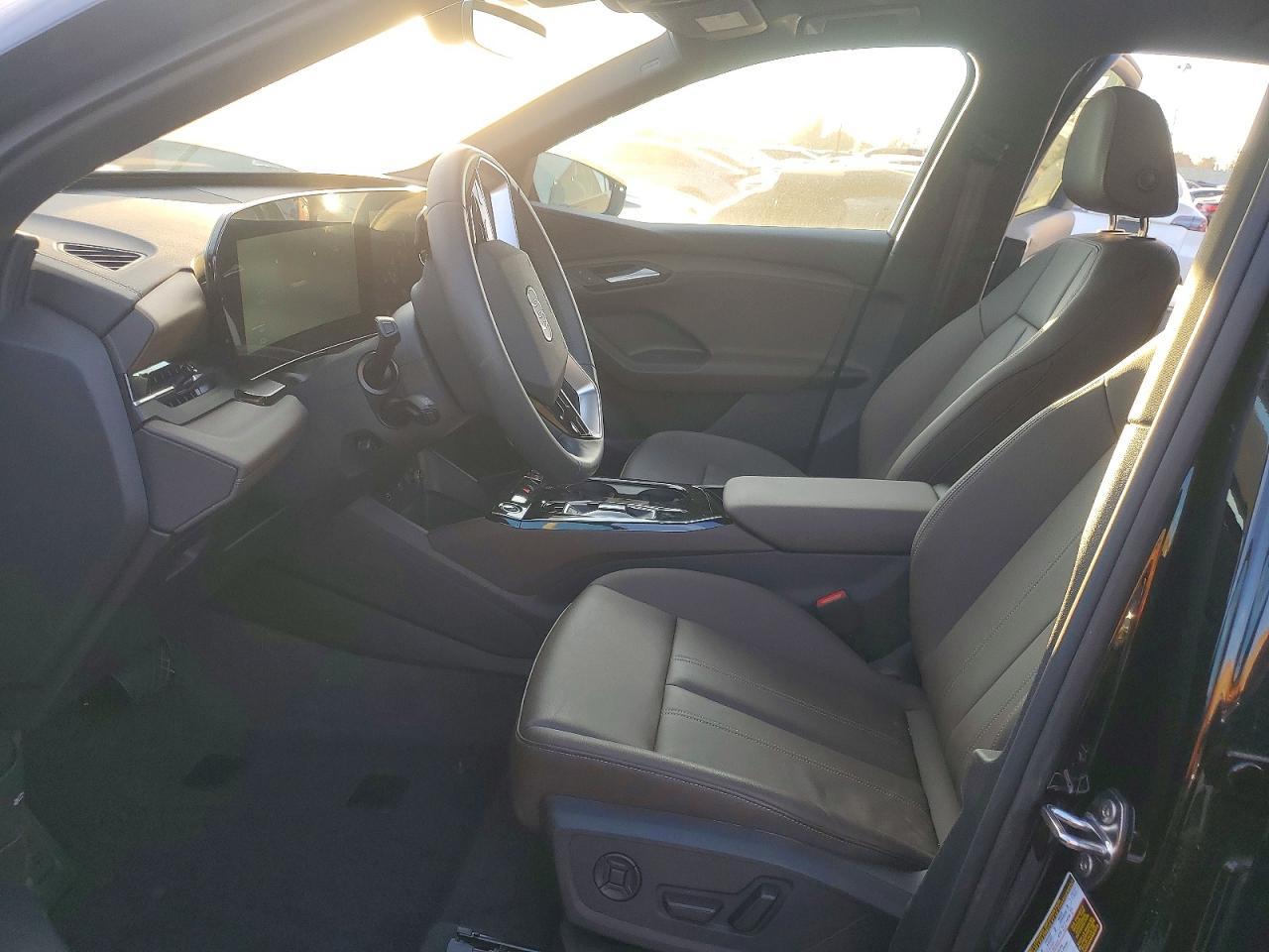 2025 AUDI Q6 e-tron