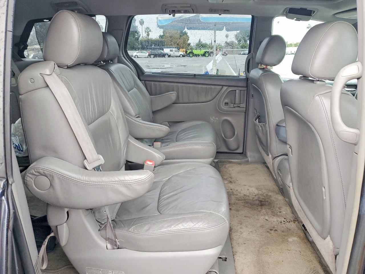 2006 TOYOTA SIENNA