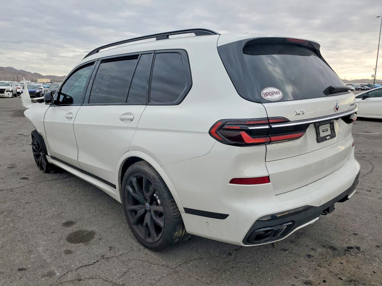 2023 BMW X7