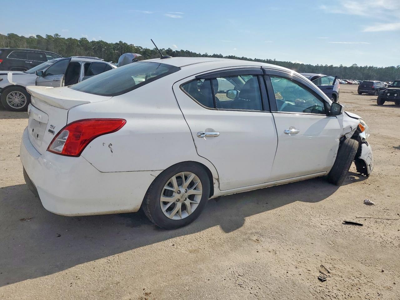 2018 NISSAN VERSA