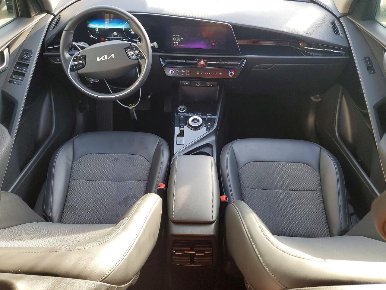 2023 KIA Niro