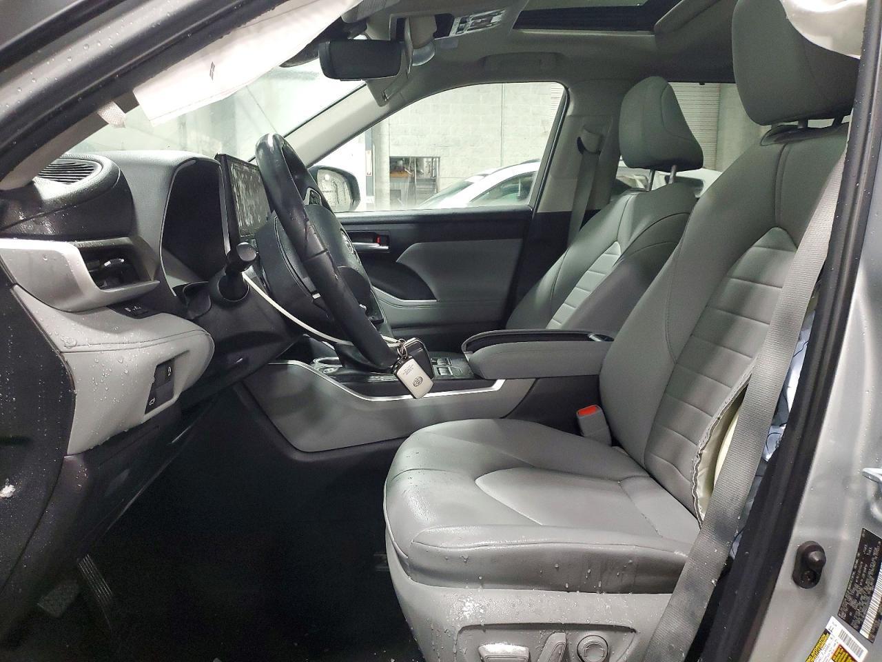 2024 TOYOTA HIGHLANDER