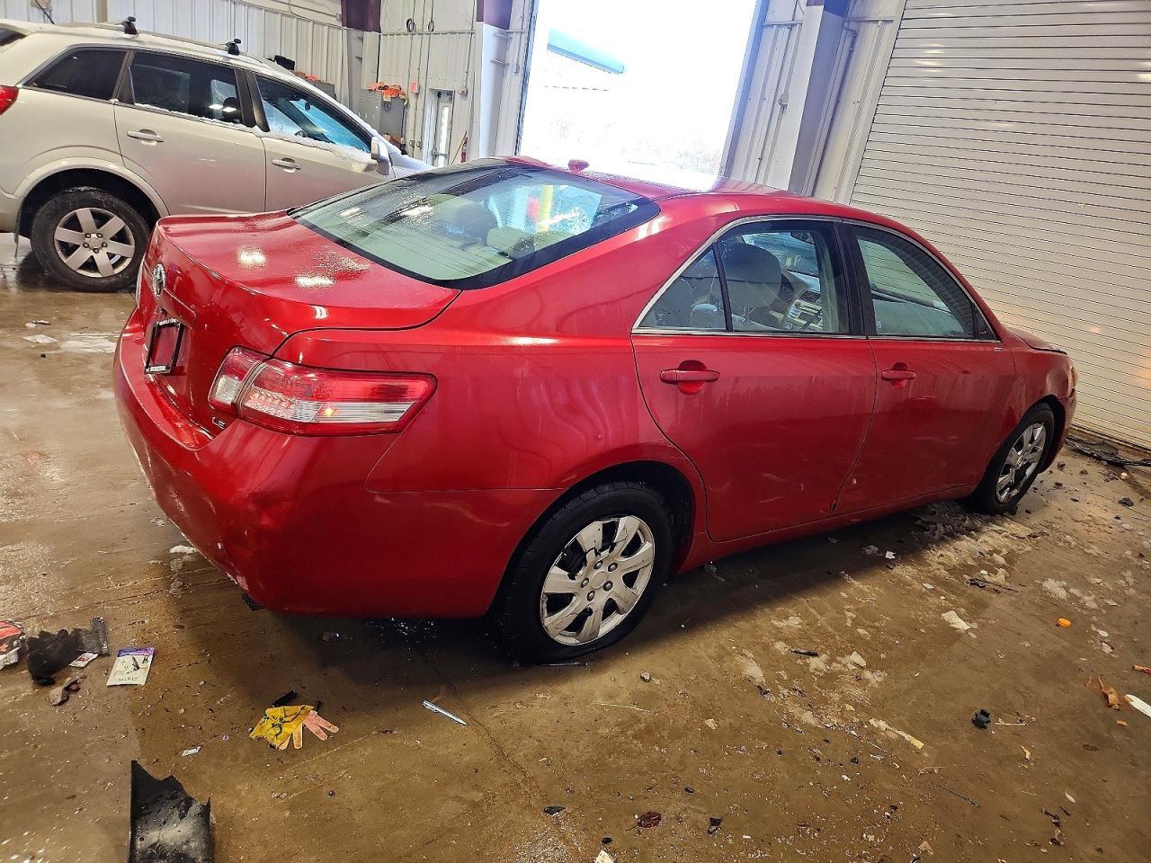 2011 TOYOTA CAMRY