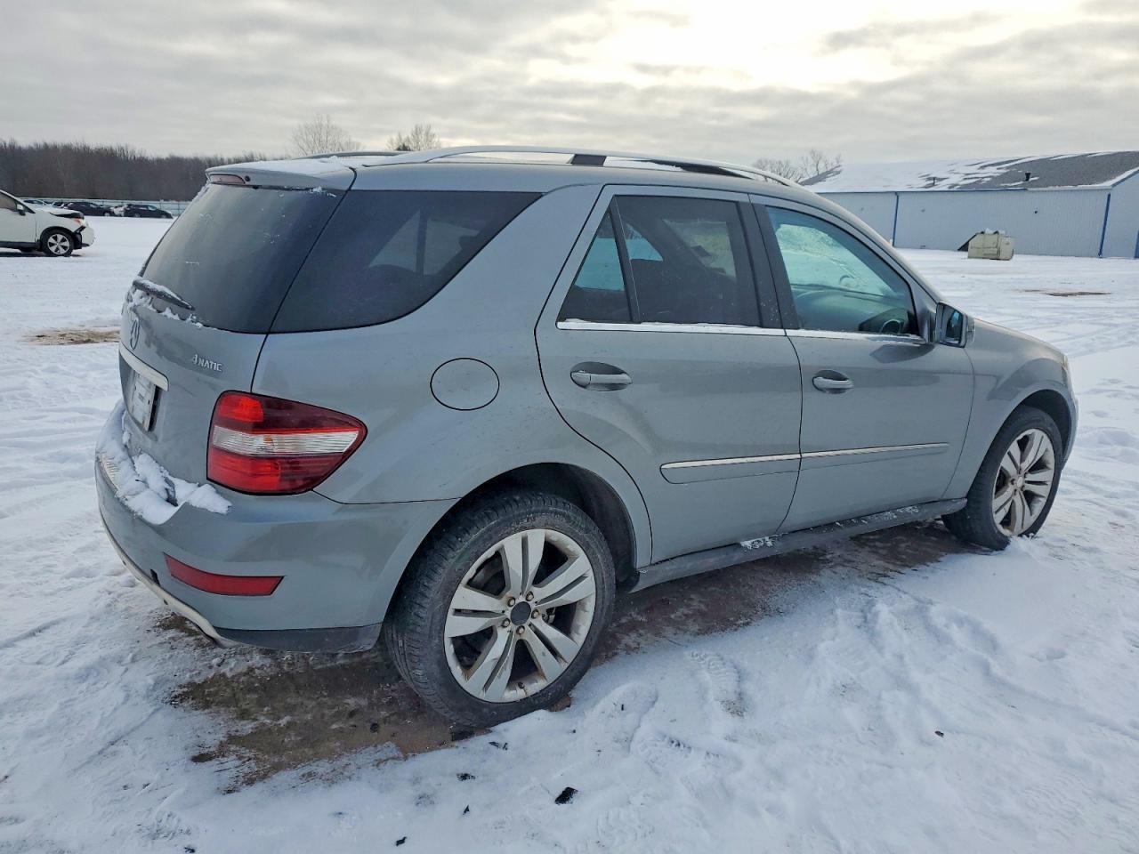 2011 MERCEDES-BENZ ML-Class