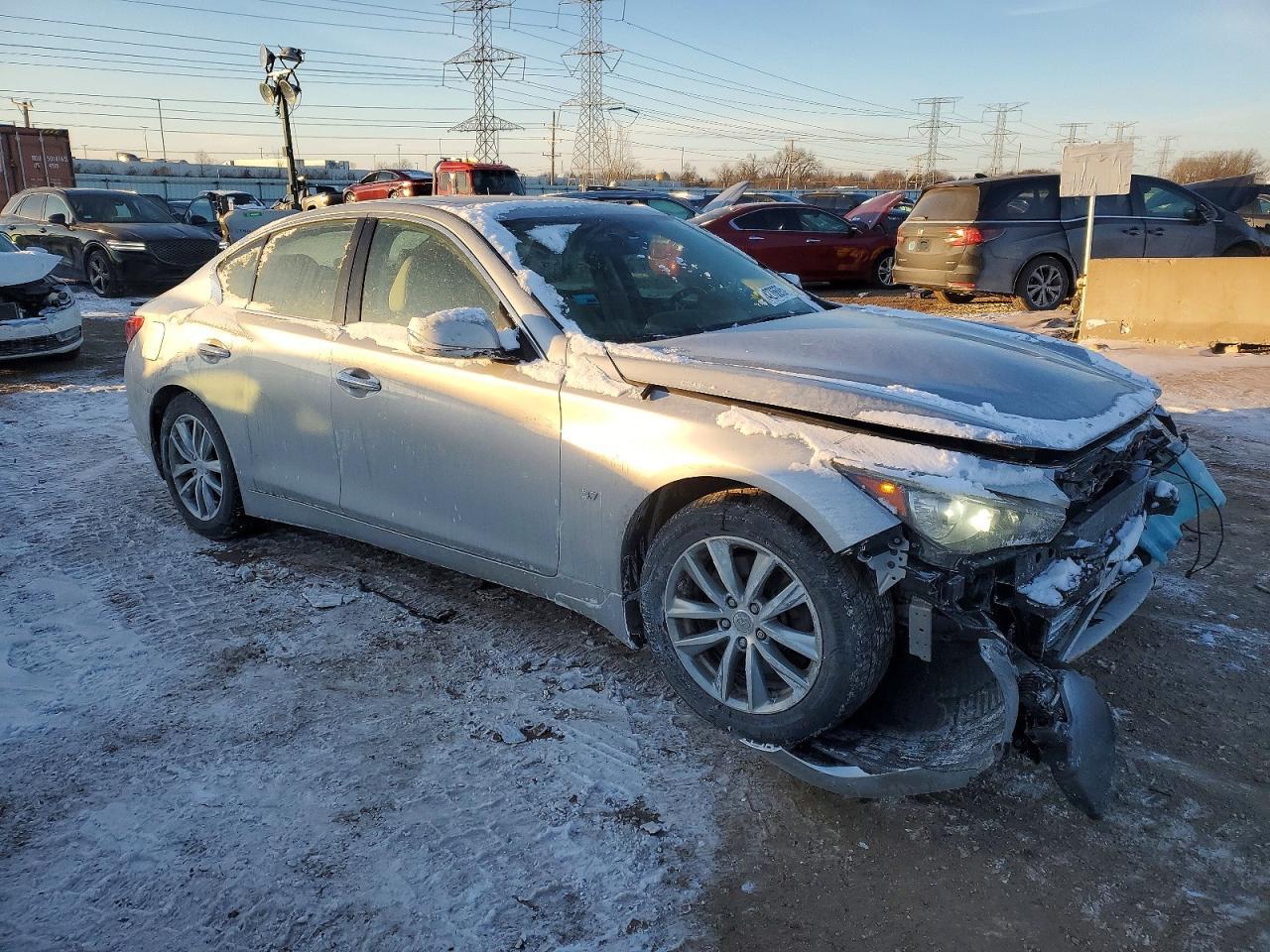 2015 INFINITI Q50