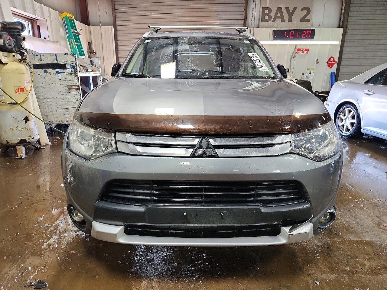 2015 MITSUBISHI outlander