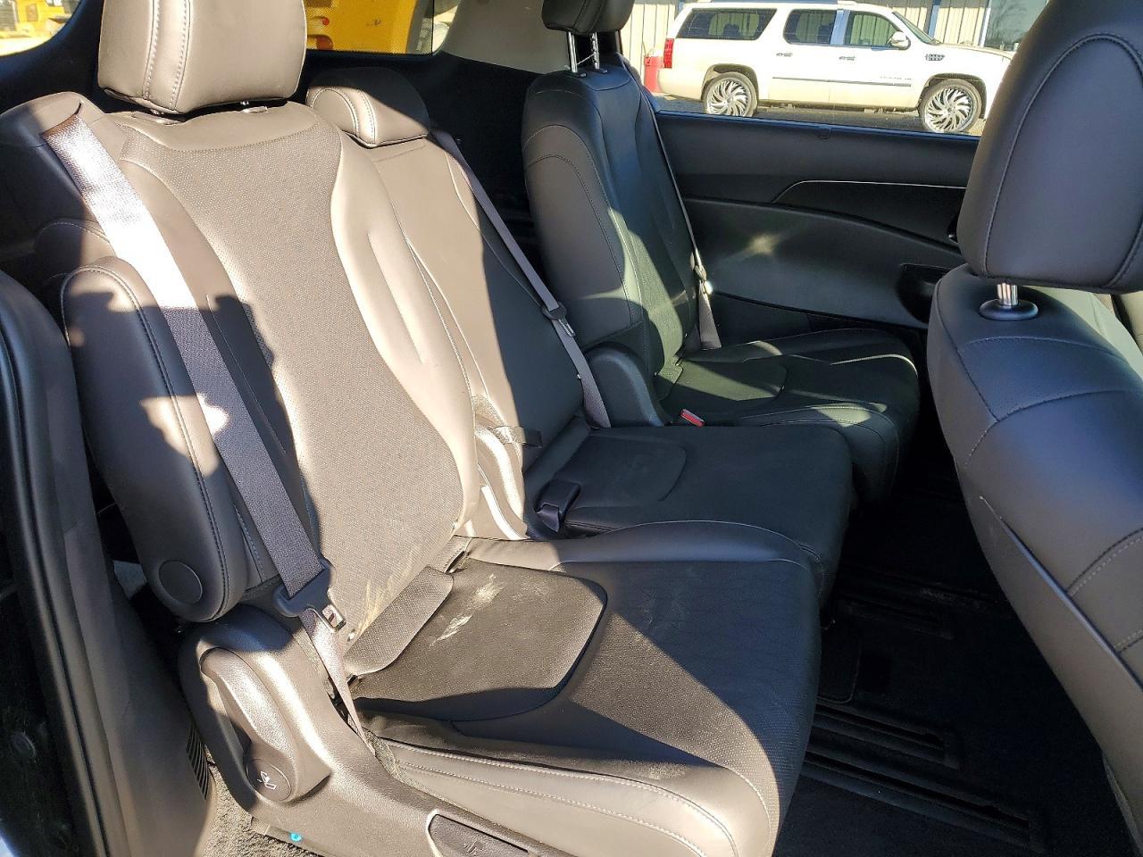 2025 KIA Carnival