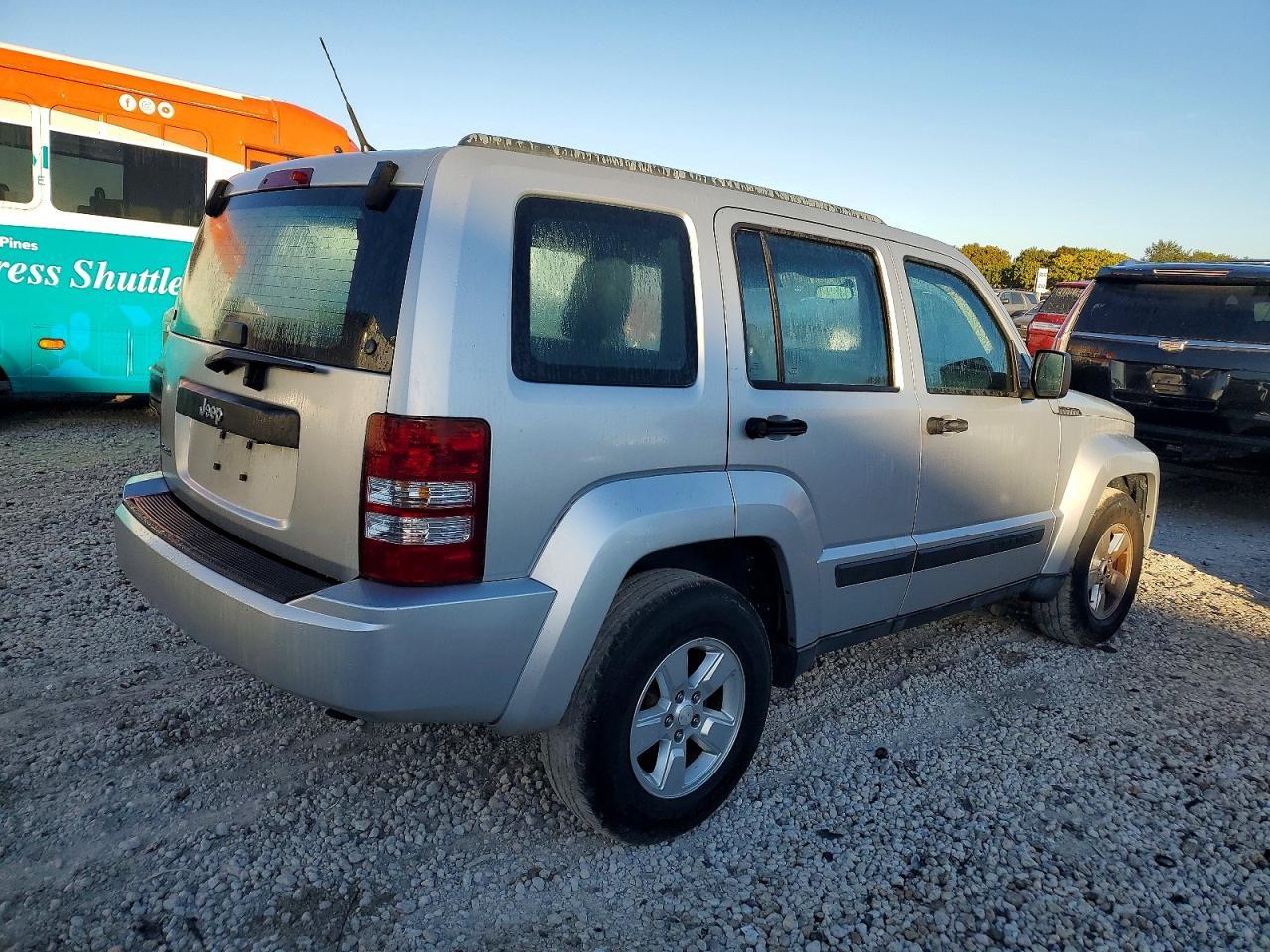 2011 JEEP Liberty