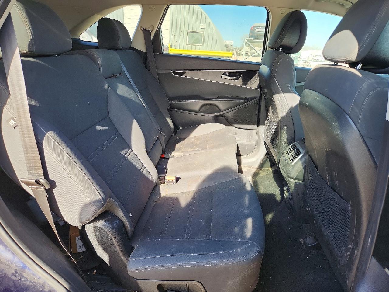 2016 KIA SORENTO
