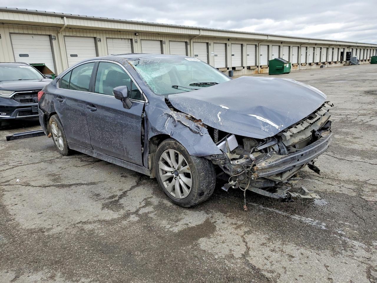 2016 SUBARU Legacy
