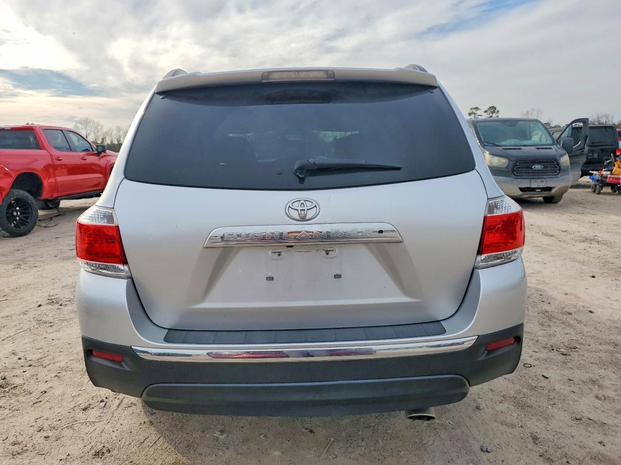 2013 TOYOTA HIGHLANDER