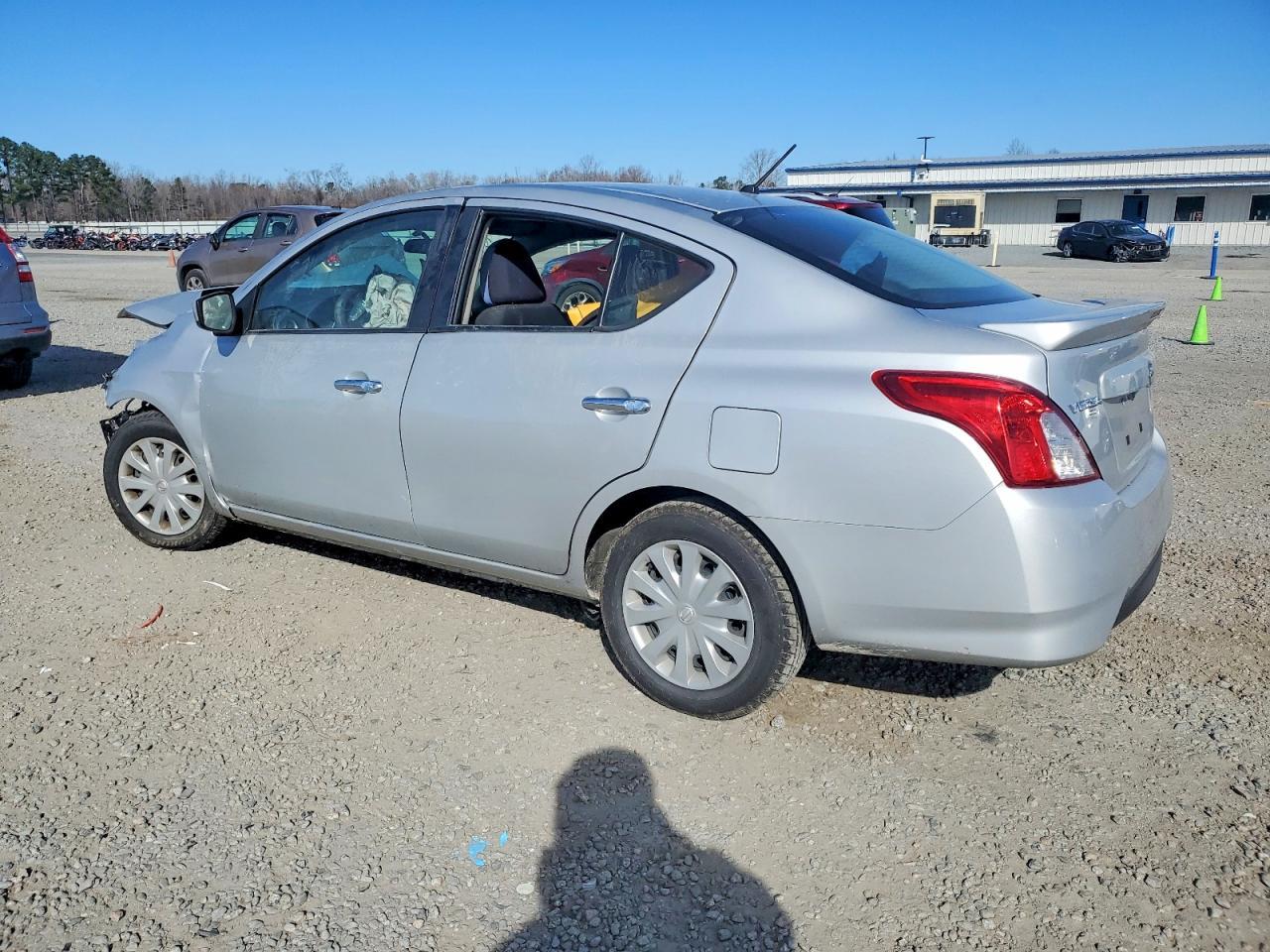 2018 NISSAN VERSA
