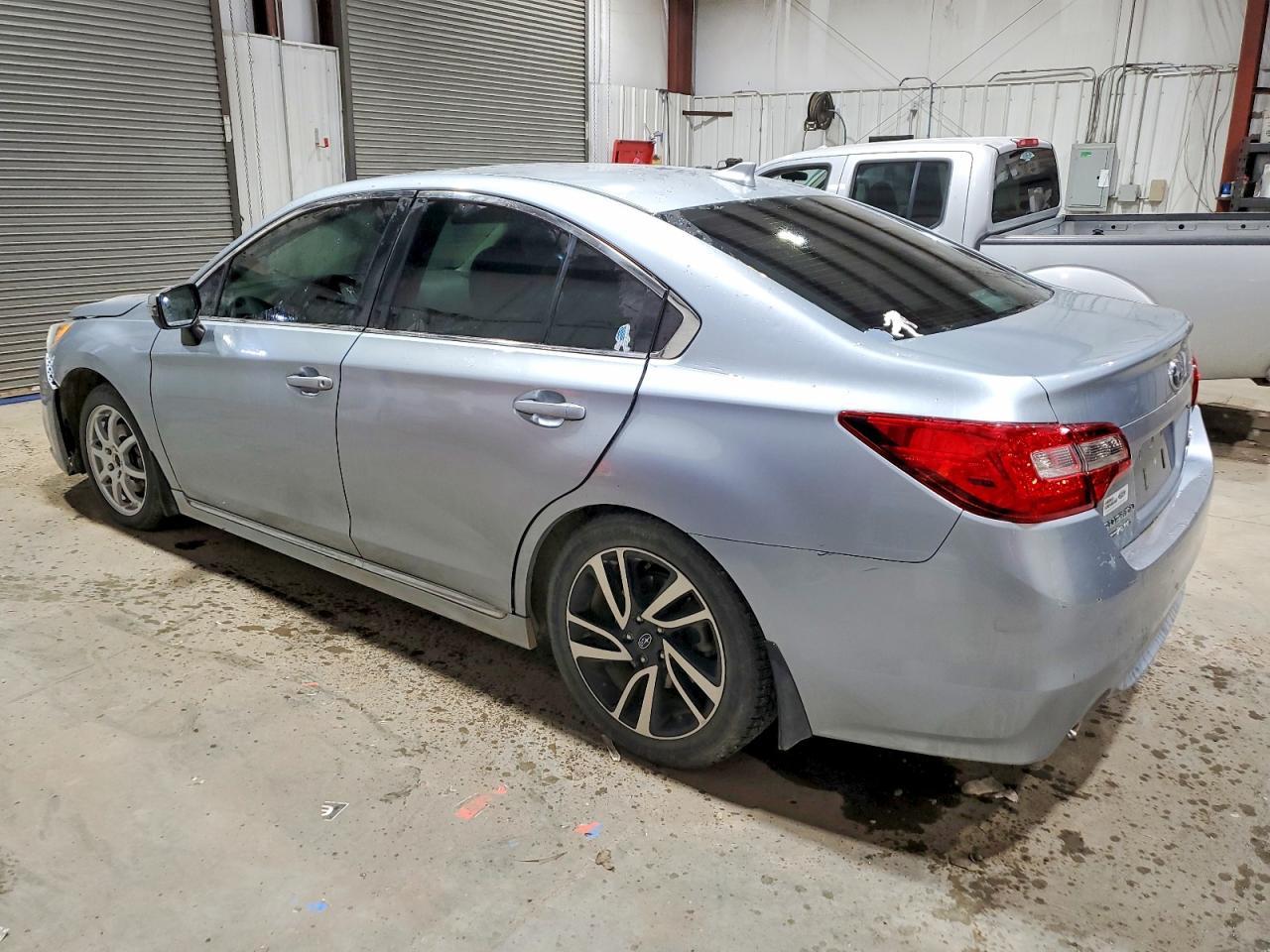 2017 SUBARU Legacy