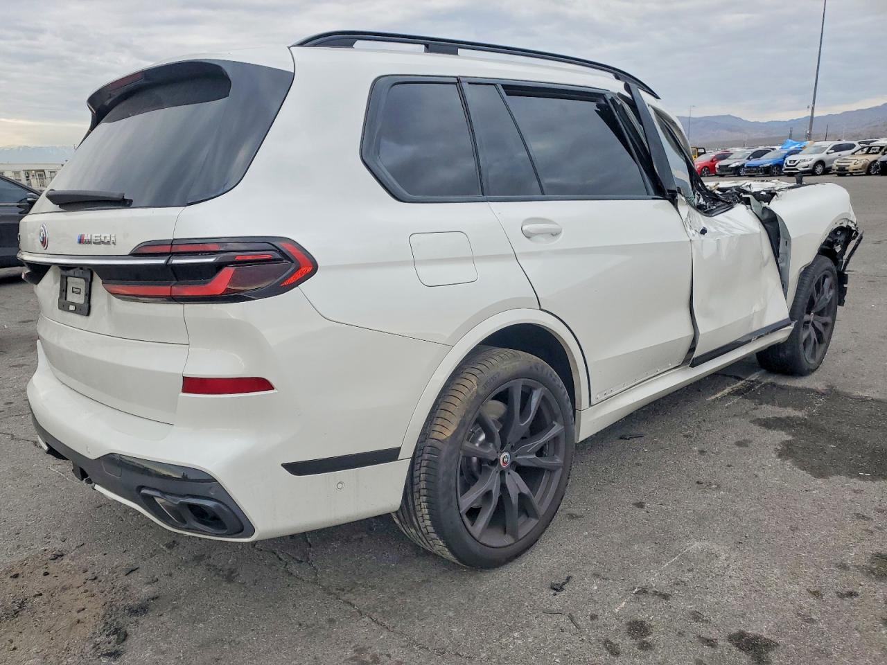 2023 BMW X7