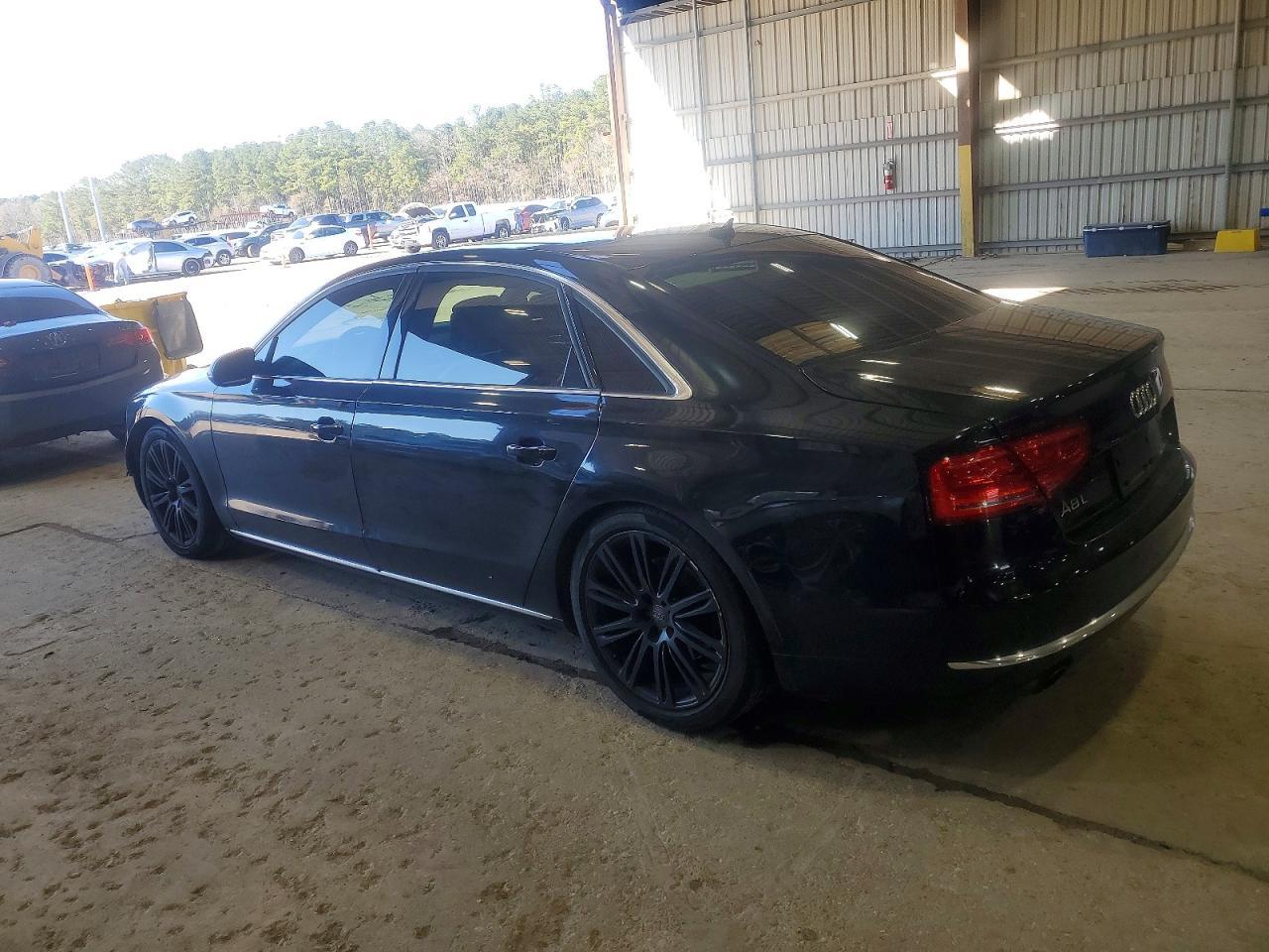2013 AUDI A8