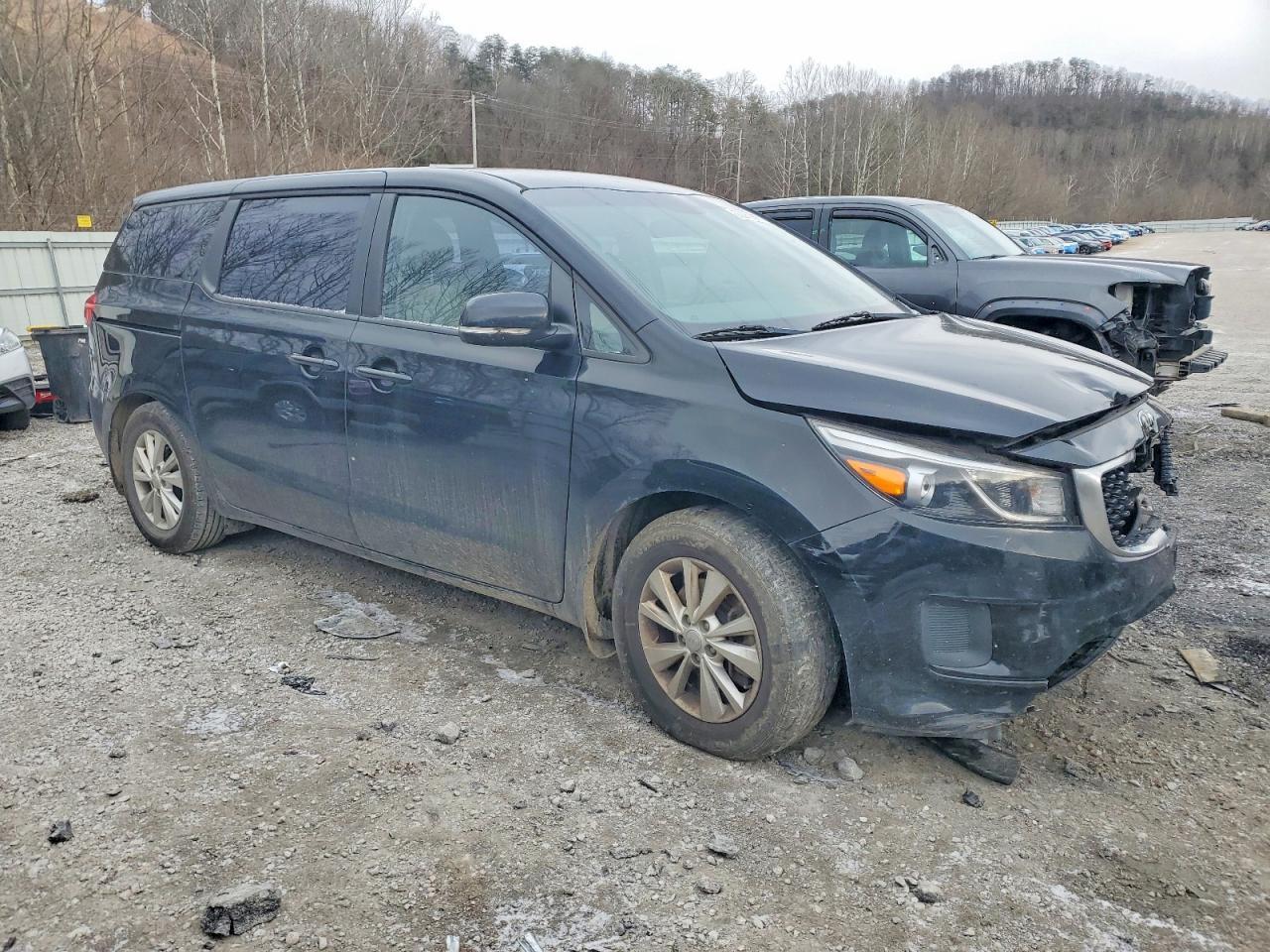 2016 KIA SEDONA