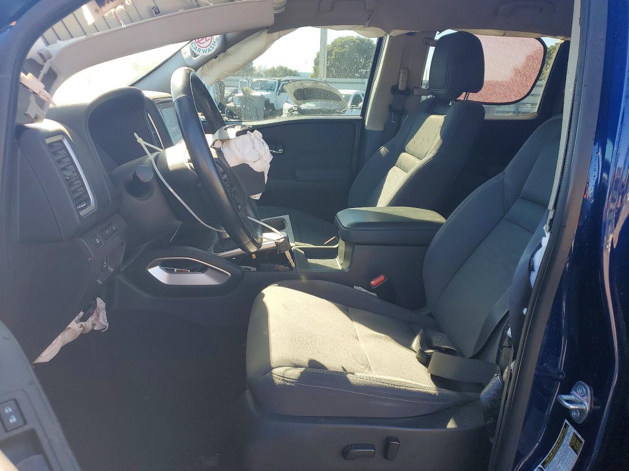 2022 NISSAN Frontier