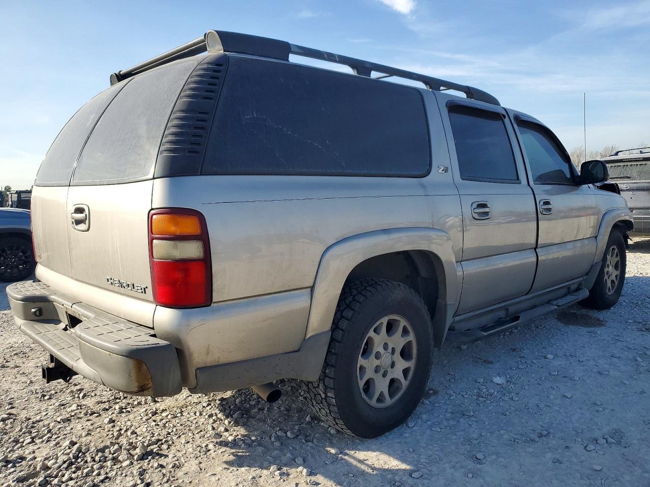 2004 CHEVROLET Suburban